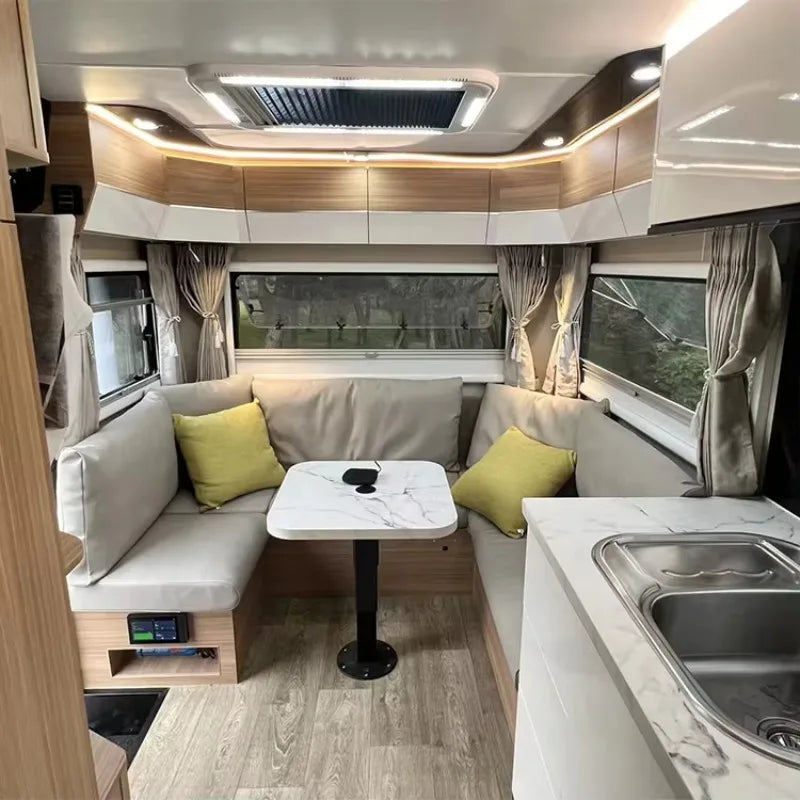 Fiberglass Travel RV Caravan Trailer